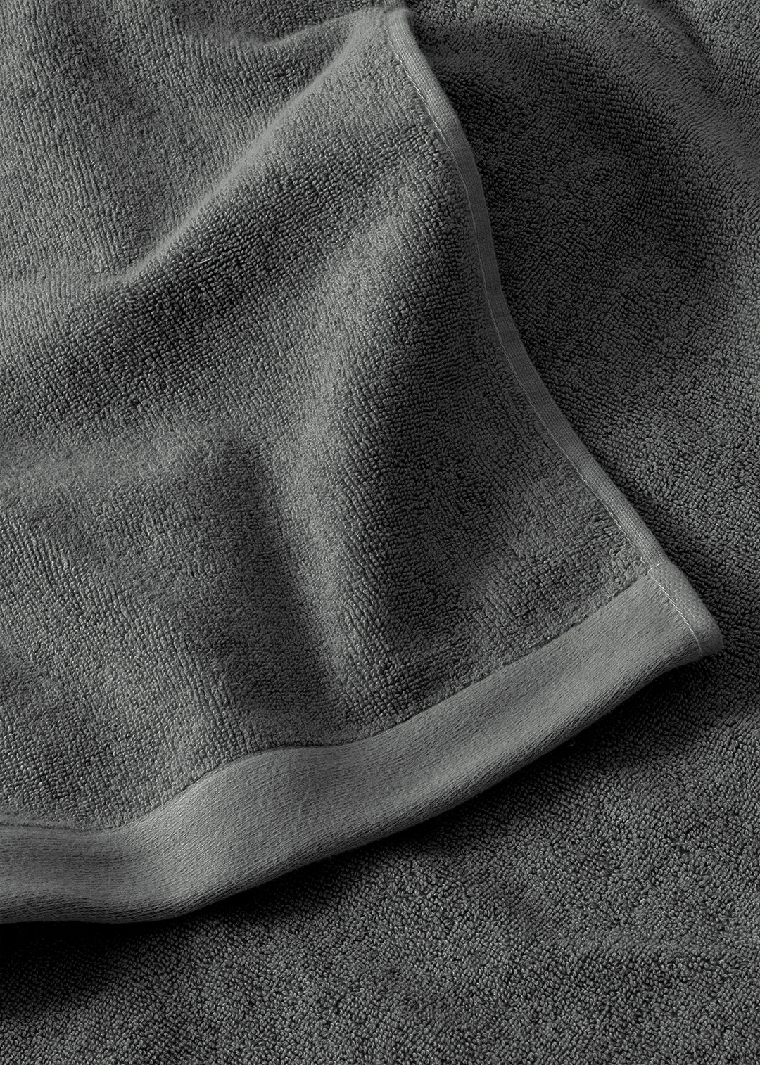 | Håndklæde Oplev med Studio Sekan – ByNordico Frotté Antracitgrå Luksus